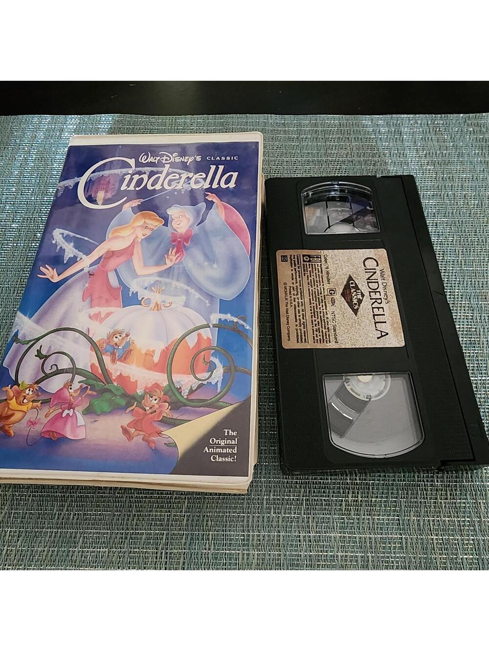 Disney Cinderella VHS Walt Disney Classics Black Diamond   Animated Movie